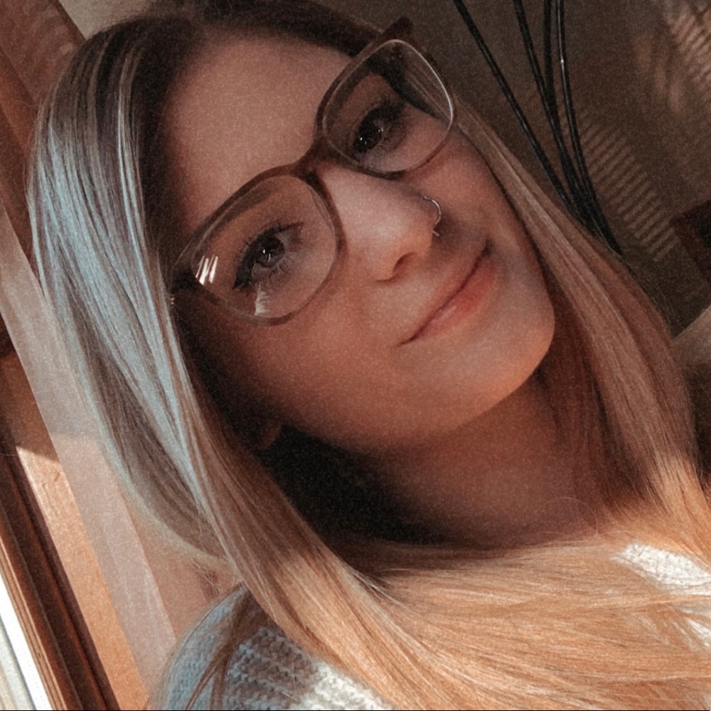 Meet your Posher, Amber